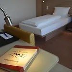伊租梅尔帕餐厅酒店