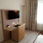 伊租梅尔帕餐厅酒店 3*