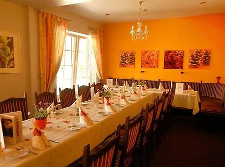 ホテル Restaurant Itzumer Pass ヒルデスハイム